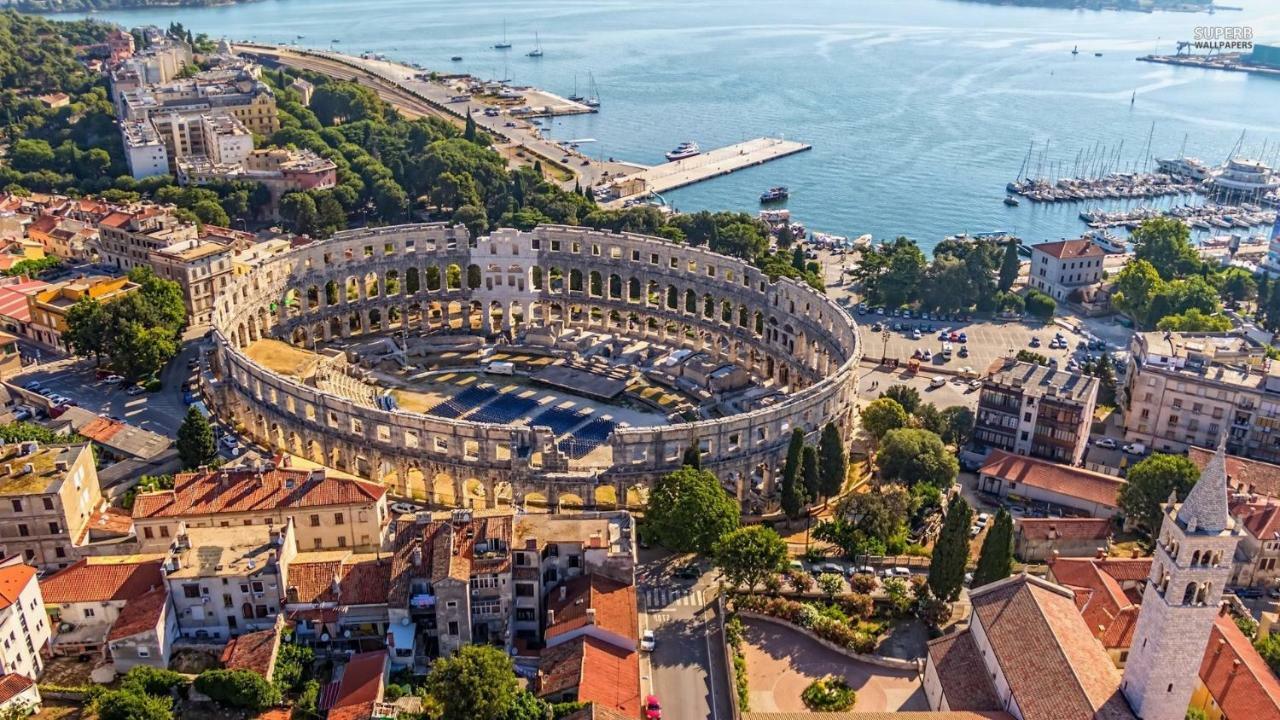 Apartman Kyra Pula Exterior foto